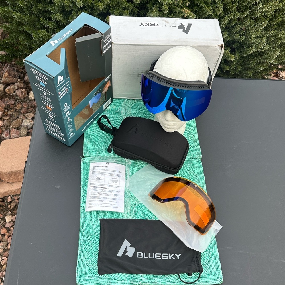 Blue Sky Adult snow Goggles-blue/orange-brand new/never used, originally packed.